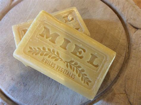 Traditional French Soap - Savon De Marseille 125gm - Miel - Barty's Trading