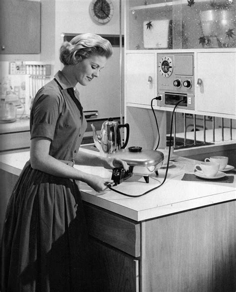 Pin By Anatoliy Kotlinsky On Ad 1950s Housewife Vintage Housewife