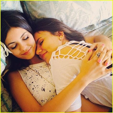 victoria justice posts the cutest sister selfie and reminds us that sisters are truly the best
