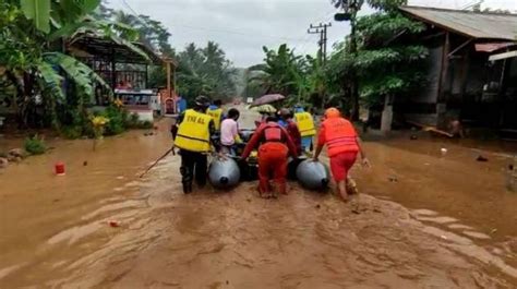 Hujan Ekstrem Kecamatan Di Malang Selatan Diterjang Banjir Bandang