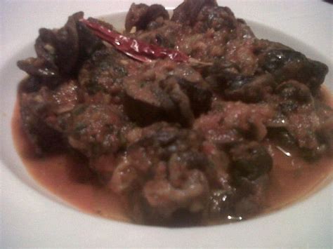 Estrarle dal loro guscio con l'apposito utensile. Lumache in umido | Ricetta lumache, Ricette, Idee alimentari