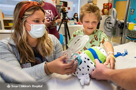 Patients At Texas Childrens Hospital The Woodlands Get To Be Doctor