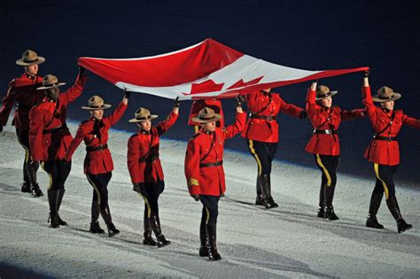 Canadian Mounties Approve Hijabs For Women Officers Middle East Eye