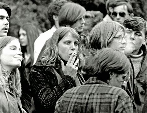 The Summer Of Love Pictures Of Hippies In Haight Ashbury San