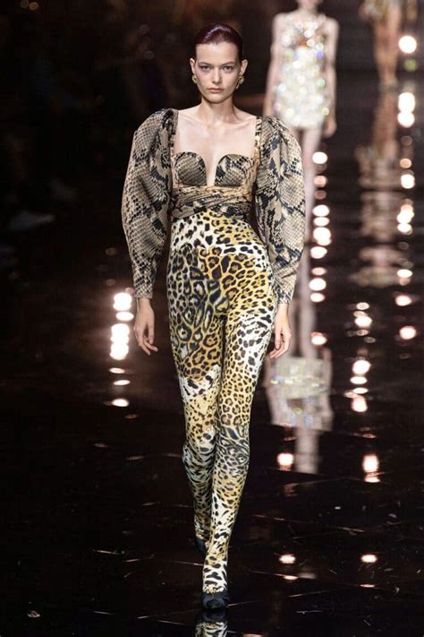 Roberto Cavalli Frühling Sommer 2023 RUNWAY MAGAZIN Offiziell