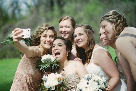 Wedding Selfie Ideas To Make Some Fun On Selfie Booths And Stations Silly Wedding Photos