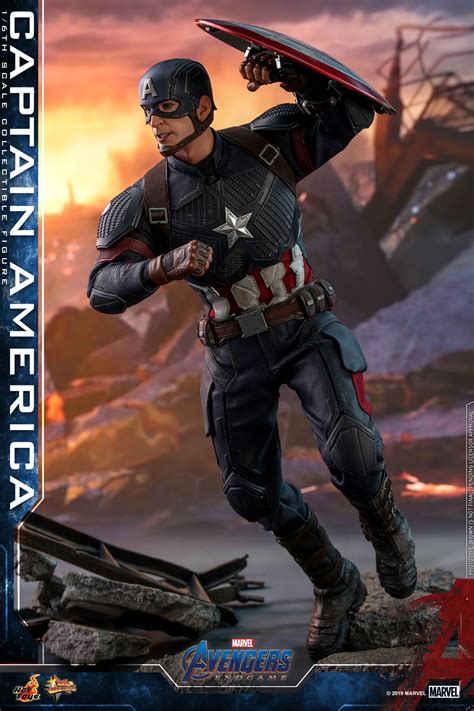The first and most notable new look shows her with longer red hair since black widow's hair seems to have had time to grow naturally, this seems to signal a long stretch of time between the end of infinity war and the. Avengers: Endgame - Captain America and Black Widow by Hot ...