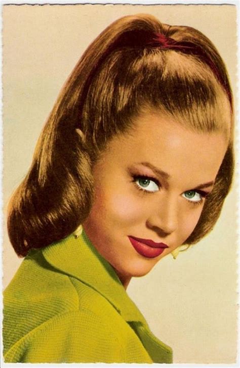 31 Amazing Style Long Hairstyles In The 1950s