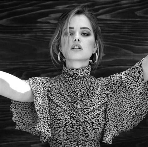 Pin By K On Beauties In Black And White Debby Ryan Women Beautiful Actresses