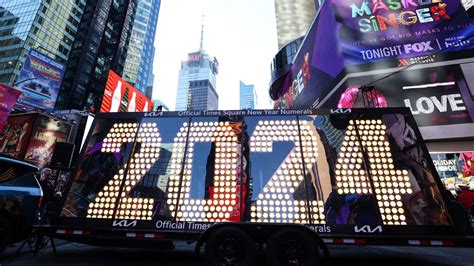 How To Watch 2024 New Years Eve Ball Drop Live Online For Free And