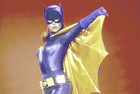 Yvonne Craig Tvs First Batgirl Dies At 78 Huffpost Entertainment