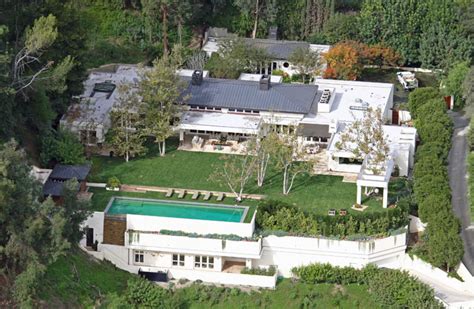 Must See Celebrity Homes In Beverly Hills