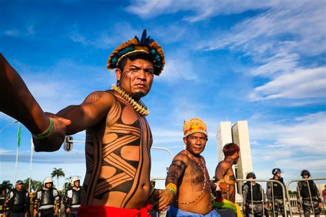 Articulação Dos Povos Indígenas Do Brasil Apresenta Nota Pública