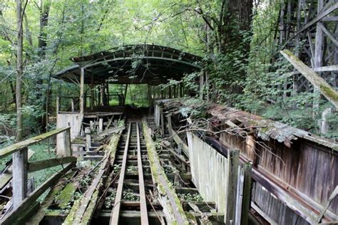 Theres An Abandoned Amusement Park Hiding In Northern Ohio