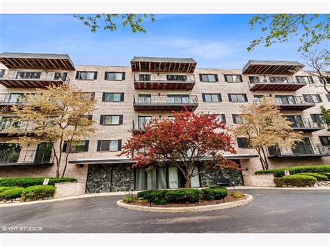 Oakbrook Terrace East Oakbrook Terrace Il Condos And Townhomes For Sale