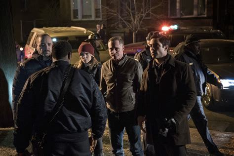 All Things Law And Order Svu Crossover Photos From Chicago Pd The