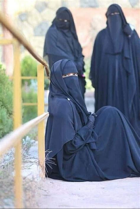 burkha muslim girl in 2020 muslim women hijab arab girls hijab black hijab