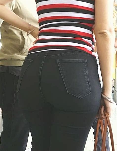 Latina Nerd With Nice Ass And Figure Divine Butts Candid Asses Blog