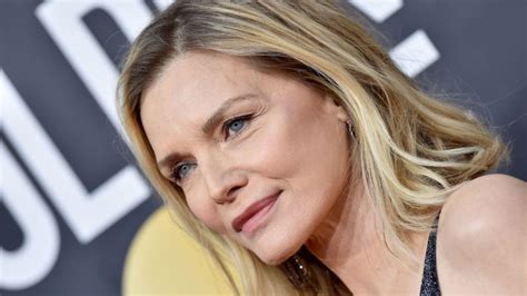 Michelle Pfeiffer Wows With Swimsuit Body At 62 Hello