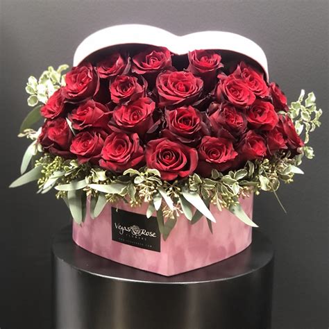 Large Heart Shaped Boxes For Flowers Heart Shape Boxes With Red And