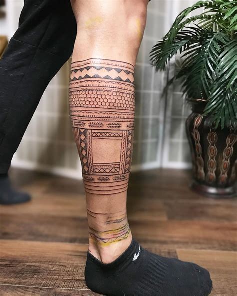 Polynesian tribal tattoos are amongst the most intricate and beautiful of the genre. UPDATED: 37 Intricate Filipino Tattoo Designs (August 2020) | Filipino tattoos, Tattoos, Tribal ...