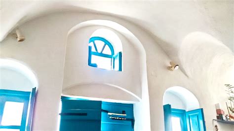 Super Investment Cave House In Oia Santorini For Sale