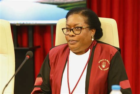 Presidente Da República De Angola Pra João Lourenço Nomeia “juíza Efigénia Clemente” Como
