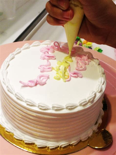 Decorate your own cake and eat it, of course! | Decorate your own cake