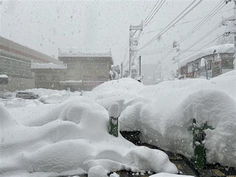 Eccezionale Tempesta Di Neve In Giappone Fino A 2 Metri Di Coltre