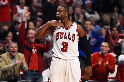 Dwyane Wade Apologizes For Throat Slash Gesture Gets Fined 25000