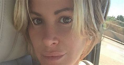 Kim Zolciak Flaunts Her Flawless Makeup Free Face And Cleavage In Latest Selfie
