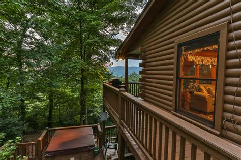Experience an authentic smokies getaway with a stay at blue sky. this excellent 3 bedroom luxury cabin with a resort pool near gatlinburg offers a beautiful location within the legacy mountain resort area while providing plenty of amenities to play and relax for everyone. Blue Sky Cabin Rentals — Pet Friendly Travel