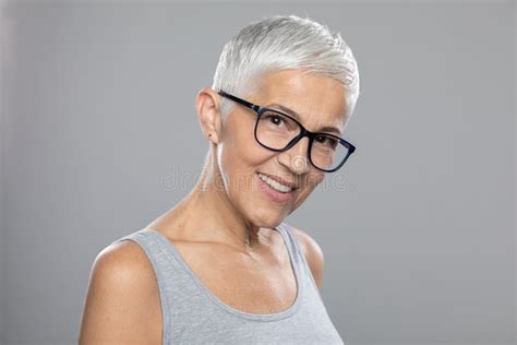 Short Hairstyles For Grey Hair And Glasses Chit Chatan