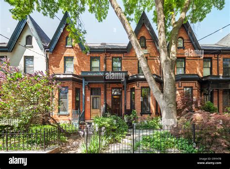 Cabbagetown Victorian Houses Toronto Stock Photo Alamy