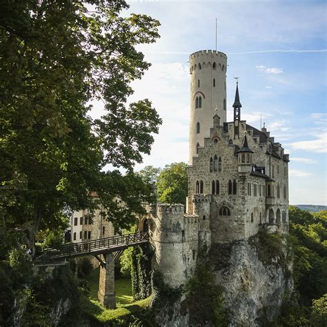 The original castle was destroyed twice between then and around 1400, where it was. Schloss Lichtenstein - Fladhof | Familie Holzschuh