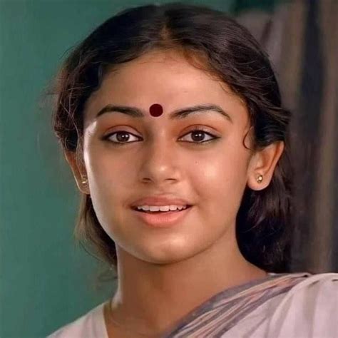 Evergreen Malayalam Actress Shobana 🥰 Old Photos Beauty Pictures