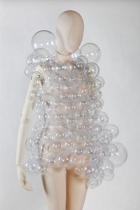Bubble Fashion Art Bubble Dress Conceptual Fashion Hussein Chalayan