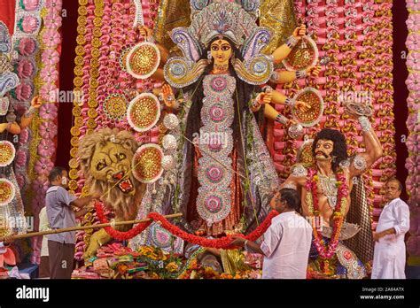 Bengali Durga Puja Hi Res Stock Photography And Images Alamy