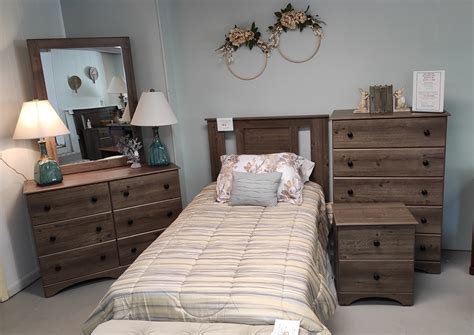 Weathered Gray Bedroom Suite Twin Full Or Queen Roth And Brader Furniture