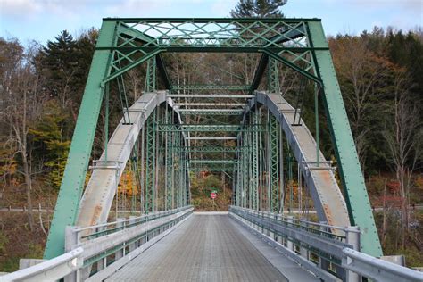 Bridgehunter.com | West Woodstock Bridge
