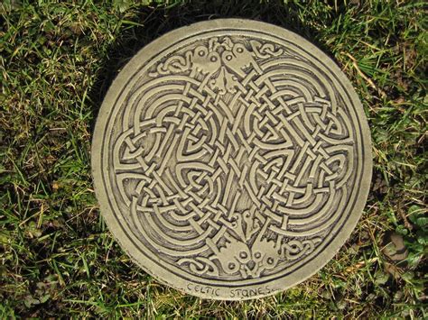 Stepping Stone Celtic Square Knot Stone Garden Ornament
