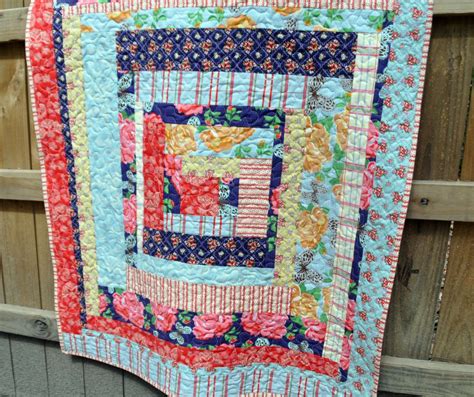 Free printable cross coloring pages these cross coloring pages could serve many purposes. 38 Free Log Cabin Quilt Patterns | FaveQuilts.com