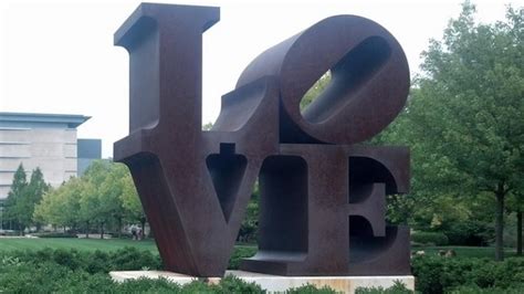 Robert Indianas Love Sculpture Is Back On Display At Indianapolis