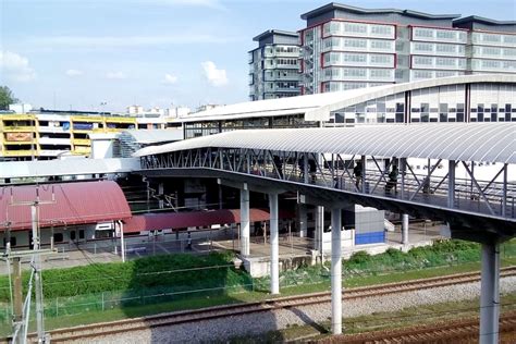 It was opened for service on 1 january 2011 to be the main long distance bus terminal in kuala lumpur. Bandar Tasik Selatan KTM Station - klia2.info