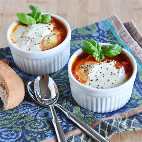 Poached Eggs In Tomato Sauce 1 Nutritious Eats