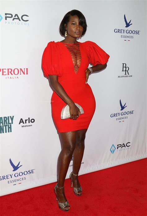 Free Lisa Yaro Flaunts Her Boobs At The Tribeca Film Festival