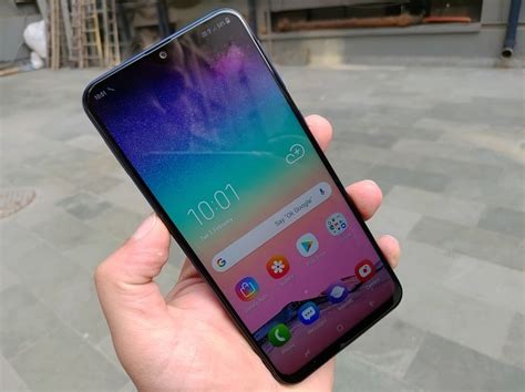 Samsung Galaxy M20 Review Power Packed Performer Disguised As Budget
