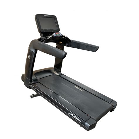 Life Fitness 95t Elevation Used Series Discover Se Treadmill Commercial