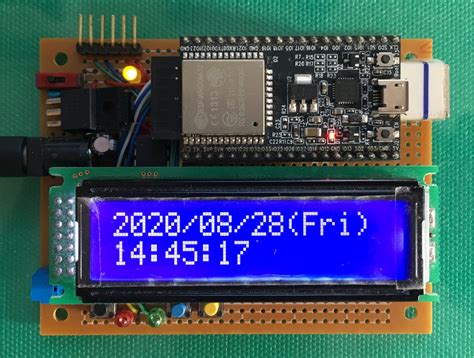 Internet Clock With Esp32 Lcd Display Using Ntp Client In 2020 Diy