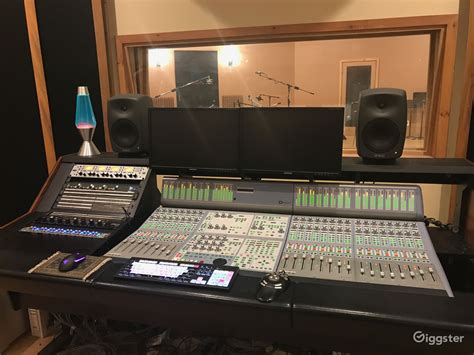 Large Recording Studio | Rent this location on Giggster
